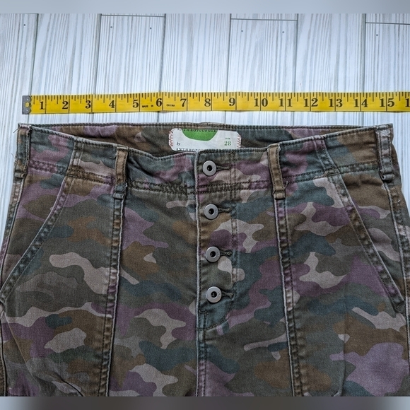 Anthropologie Jefferson High Rise Skinny Utility Jeans in Camo Green Size 28 - Picture 6 of 11
